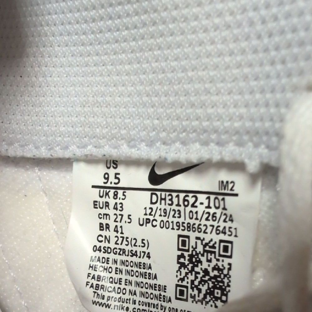 Nike Women's Court Legacy White Sneakers Size 9.5 Like New - Picture 10 of 10